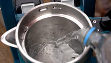 Load image into Gallery viewer, Kettle 36V (2x18V) 800ml (product only) - MAKITA DKT360Z