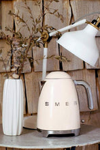 Load image into Gallery viewer, Bouilloire Sans Fil 1.7l 2400w Blanc Mat - KLF03WHMEU