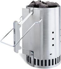 Load image into Gallery viewer, Weber Classic Kettle barbecue au charbon de bois, surface de cuisson Ø 57cm, barbecue avec couvercle et cuve en acier emaillé, thermomètre intégré au couvercle, trépied et roues - Noir (1341504)