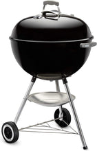 Load image into Gallery viewer, Weber Classic Kettle barbecue au charbon de bois, surface de cuisson Ø 57cm, barbecue avec couvercle et cuve en acier emaillé, thermomètre intégré au couvercle, trépied et roues - Noir (1341504)