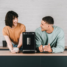 Load image into Gallery viewer, Melitta Caffeo Solo Noir Pure Black, Machine à Café à Grains avec Broyeur et Système d'Extraction des Arômes, Affichage LED, Mode 1 à 2 Tasses, Cafetière Expresso, Automatique, E950-222, 1400W