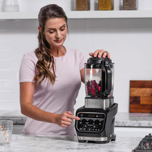 Load image into Gallery viewer, Ninja Foodi Mixeur &amp; Soupe, 10 Programmes Auto-iQ, Verre 1.7L, Mixeur Chaud et Froid, Elément Chauffant Intégré, Programme de Nettoyage et Brosse, 1000W, Noir HB150EU