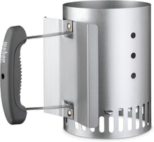 Load image into Gallery viewer, Weber Classic Kettle barbecue au charbon de bois, surface de cuisson Ø 57cm, barbecue avec couvercle et cuve en acier emaillé, thermomètre intégré au couvercle, trépied et roues - Noir (1341504)