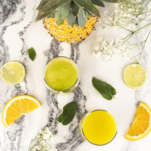 Load image into Gallery viewer, H.Koenig GSX12 Vertical Juice Extractor Stainless Steel Black, Fruit and Vegetable Juice, BPA Free, 82 mm Wide Mouth, Soft Pressure, 1 Litre, 400 W